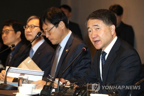 박능후 보건복지부 장관이 1일 오전 서울 중구 플라자 호텔에서 열린 2019년도 제2차 국민연금기금운용위원회에서 인사말을 하고 있다. [사진= 연합뉴스]