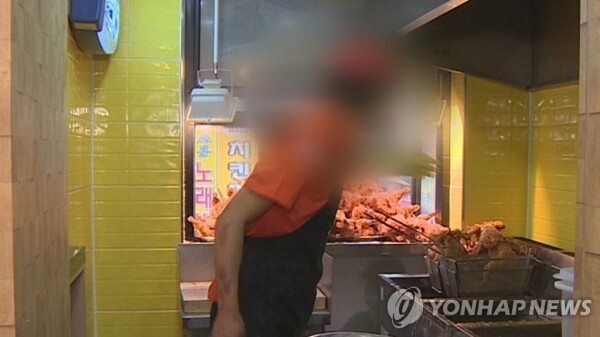 고령의 자영업자 [사진 = 연합뉴스]