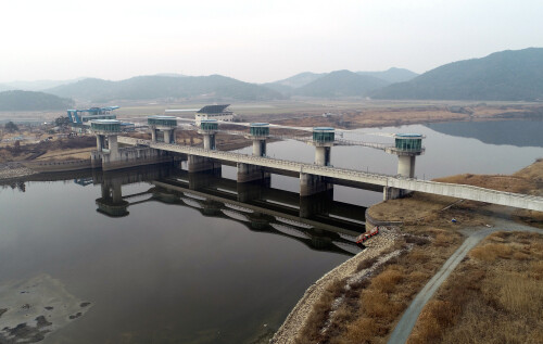 4대강 사업의 일환으로 지어진 영산강 죽산보. 해체 의견이 제기된 곳 중 하나다. [사진 = 연합뉴스]