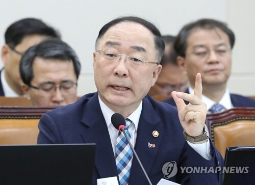 홍남기 경제부총리 겸 기획재정부 장관. [사진 = 연합뉴스]