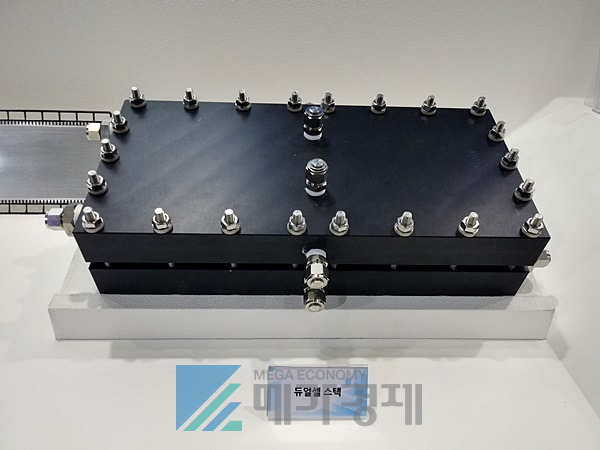 '2019 서울모터쇼'에서 소개된 자동차부품연구원(KATECH)의 듀얼셀 스택 [사진= 메가경제DB]