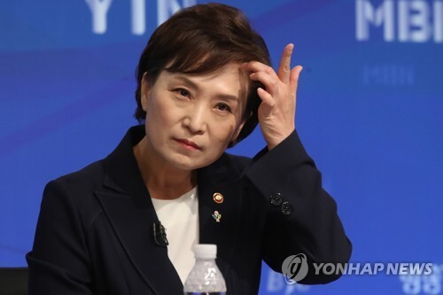 김현미 국토교통부 장관. [사진 = 연합뉴스]