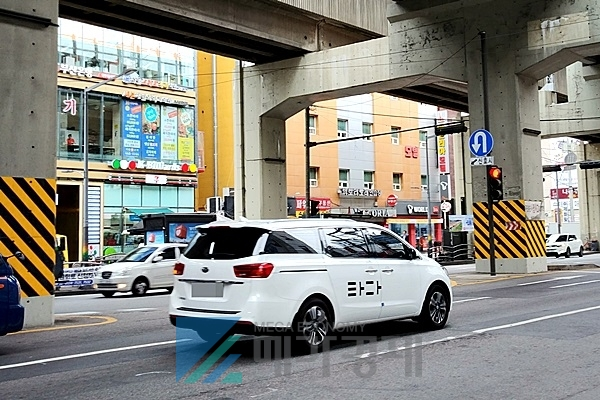 일명 '타다 금지법'으로 불리는 여객자동차운수사업법 개정안이 입법이 일사천리로 진행되면서 현행 '타다식 운영방식'이 좌초 위기를 맡고 있다. [사진= 메가경제DB]