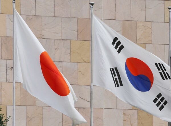 일장기와 태극기. 일본은 정말 가깝고도 먼 나라 보다. [사진= 연합뉴스]