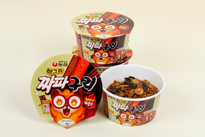 농심 앵그리 짜파구리 큰사발 조리사진.(사진=농심)