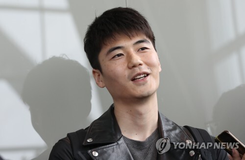 지난 2월 21일 오전 인천국제공항을 통해 스페인으로 출국할 당시의 기성용 모습. [사진= 연합뉴스]