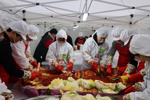 롯데마트, 취약계층 대상 김치·기프트...