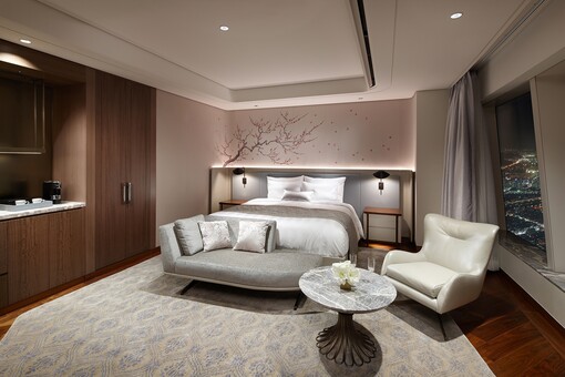 “스위트룸서 즐기는 연말연시” 시그니...