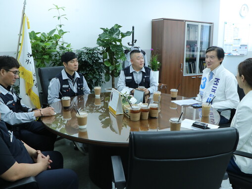 조국 후보, 기아차 화성 공장 방문…...